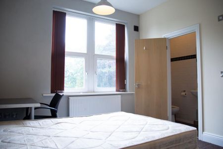 2 bedroom flat to rent - Photo 3