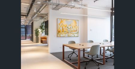 Your Dream 3 Bedroom 2 Bathroom Furnished Apartment $1,380pw - Photo 3