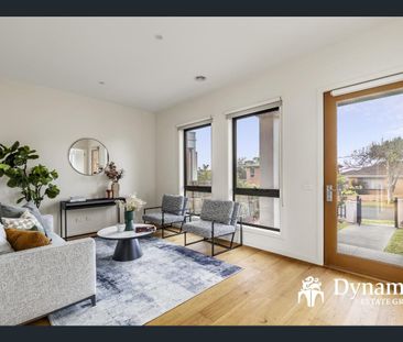 Spacious 4-Bedroom House for Lease in Burwood East - Photo 5