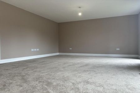 3 Bedroom Apartment To Let - Photo 5
