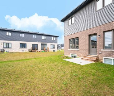 For Lease - 7381 Matteo Drive, Niagara Falls, Ontario - Photo 5