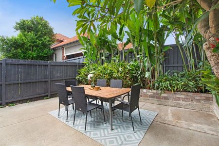 Stylish Federation Home in Prime Drummoyne Location - Photo 3