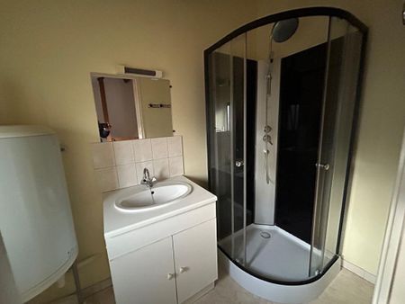 Location Maison 3 pièces 50m² CHAUNY 02300 - Photo 2