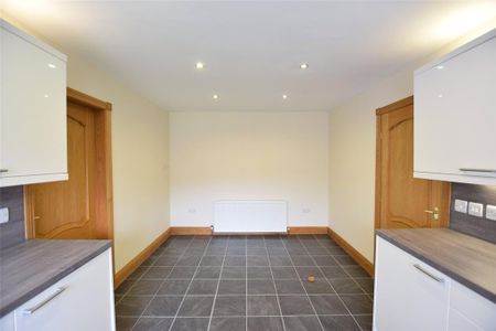 3 bedroom detached house to rent - Photo 5