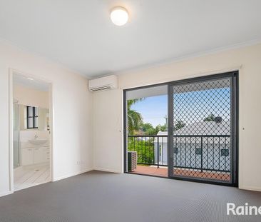 Your Toowong Retreat: Spacious, Modern & Conveniently Located! - Photo 3