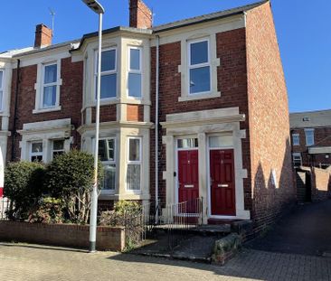 3 bedroom flat to rent - Photo 5