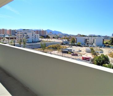Location Appartement 3 pièces 65m² MARSEILLE 10ème - Photo 4