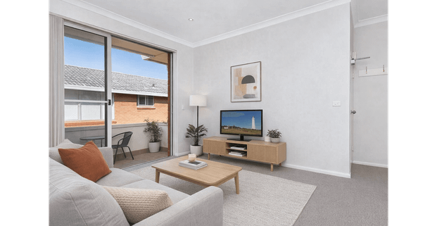 SPACIOUS 2 BEDROOM APARTMENT IN PRIME RANDWICK LOCATION - Photo 1