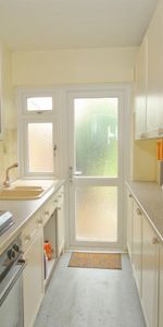 Room in a Shared House, Whitby Road, HA2 - Photo 3