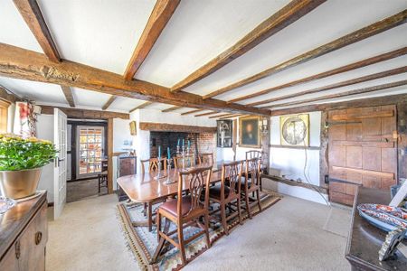 4 bedroom detached house to rent - Photo 3