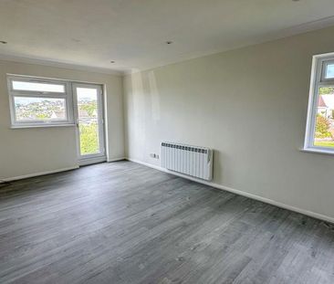 3 bedroom flat to rent - Photo 6