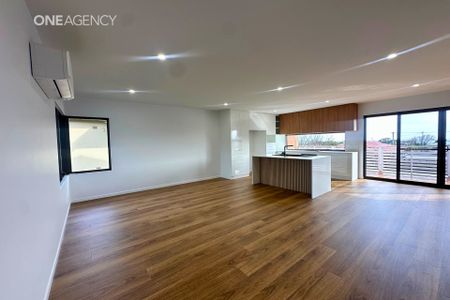 Freshly Updated Home Offering Comfort & Convenience - Photo 2