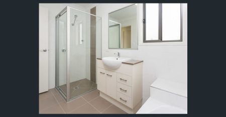 Break Lease - Four Bedroom Two Living Area Home - Lura Estate - Photo 5