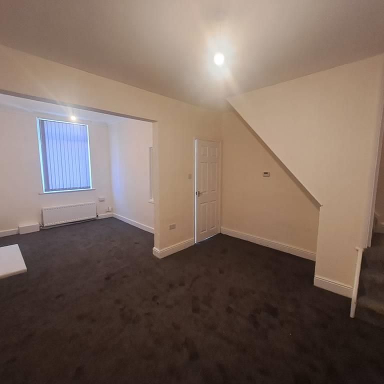 3 bedroom property to rent - Photo 1