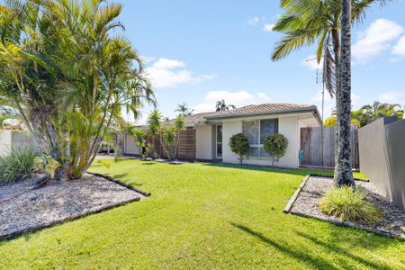 Relaxed Coastal Living - Wurtulla - Photo 4