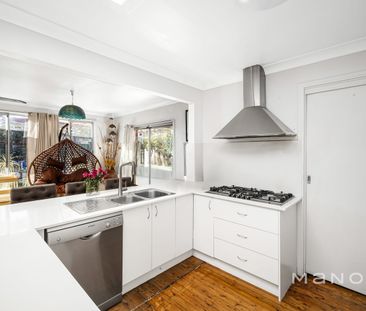 Family Comfort and Convenience in the Heart of Crestwood! - Photo 2