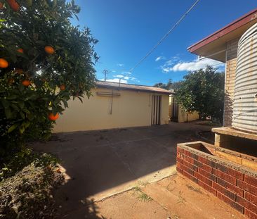 To register & apply for this property, please use this link: https:... - Photo 4