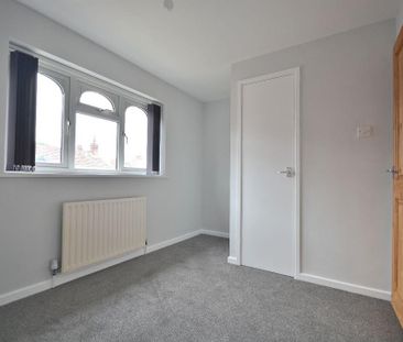 2 bedroom townhouse to rent - Photo 3