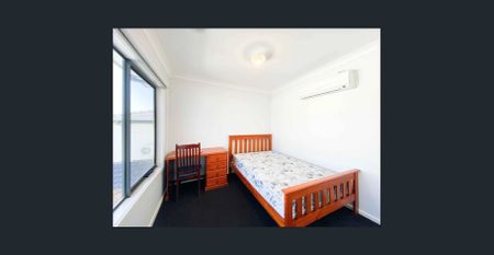 Modern Townhouse in Perfect Location - Photo 4