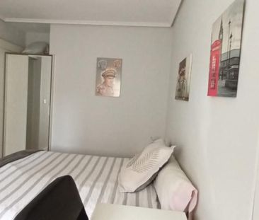 Apartamento de alquiler en Barrio de Uribarri - Photo 1