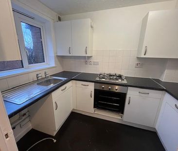 2 bedroom semi-detached house to rent - Photo 3