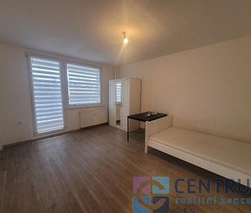 Pronájem bytu 1+1 35 m² - Photo 1