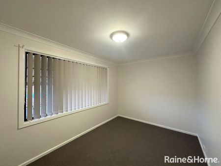 2/47 Cox Avenue, Orange, NSW 2800 - Photo 2