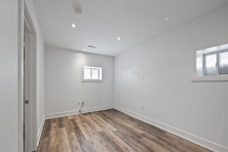 For Lease - 965 Briar Hill Unit# Lower, Toronto, Ontario - Photo 5