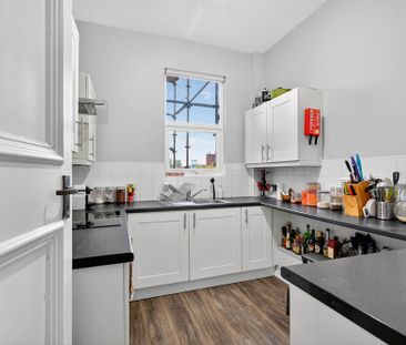 Apt 4 52 Myrtlefield Park, BELFAST, BT9 6NF - Photo 4