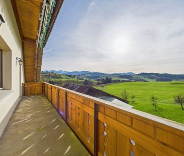 Generous 3.5-room apartment with pool & mountain view Your new home... - Photo 4