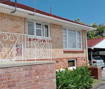 Classic Charm & Unbeatable Location: Starter i... - Photo 5