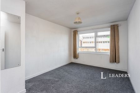 2 bedroom apartment to rent London Road, Burgess Hill, West Sussex, RH15 - Photo 3