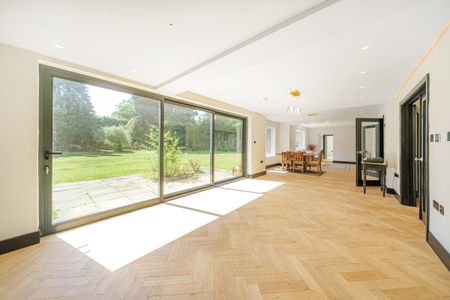 4 bedroom detached house to rent - Photo 5