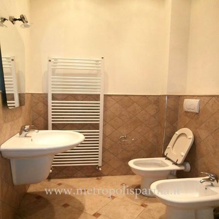 Appartamento buono stato, primo piano, Centro Storico, Parma - Photo 3