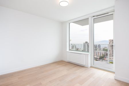 1108 Pendrell Street, Vancouver - Photo 2