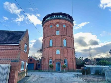 Victorian Water Tower, Tilehurst, RG30 - Photo 4