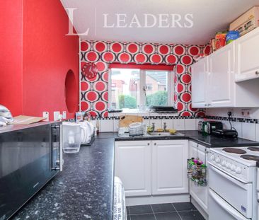 4 bedroom property to rent Nuffield Close, St. John's, Worcester, WR2 - Photo 5