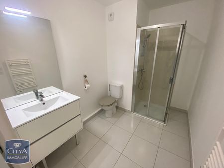 Location Appartement 2 pièces SOLLIES PONT 83210 - Photo 4