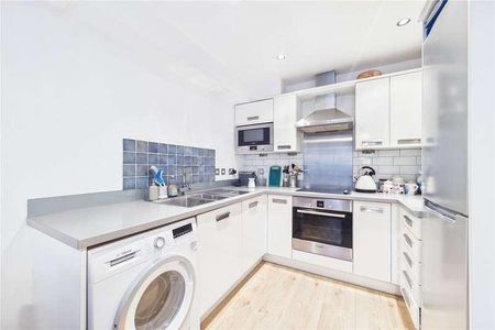 Angel Court, High Street, Theale, Reading, RG7 - Photo 3