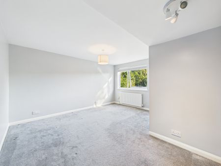 Sutton Close, Beckenham, BR3, London - Photo 2