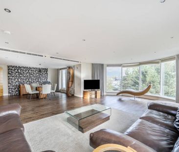 3 bedroom flat to rent - Photo 1