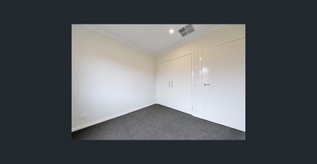 🏡 4-Bedroom House in Wallan - Photo 4