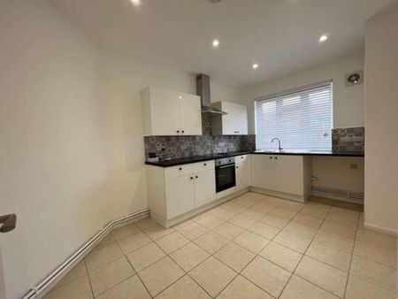 Upshire Road, Waltham Abbey, EN9 - Photo 4