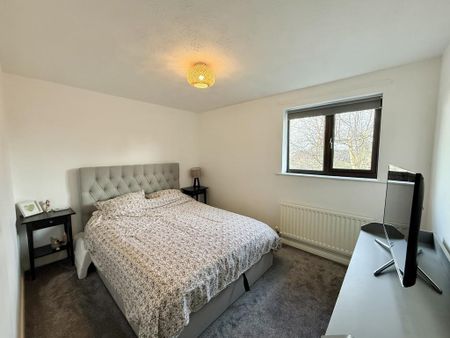 2 bedroom semi-detached house to rent - Photo 4