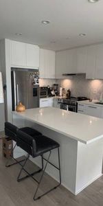 2 Bedroom 2 Bath Apartment - newly built - South Burnaby/Edmonds - - Photo 3