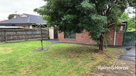 12 David Avenue, Cranbourne, VIC 3977 - Photo 4