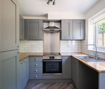 2 bedroom end of terrace house to rent - Photo 6