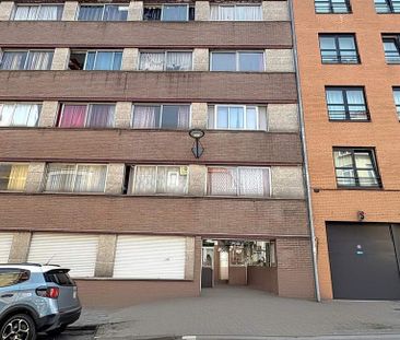 Studio met slaaphoek te huur in Etterbeek voor € 780 met 1 slaapkamer - Foto 3