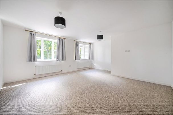 4 bedroom detached house to rent - Photo 1