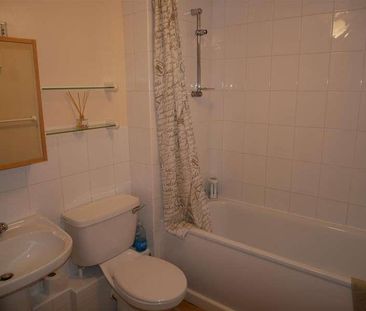 Wenlock Gardens, London, NW4 - Photo 3